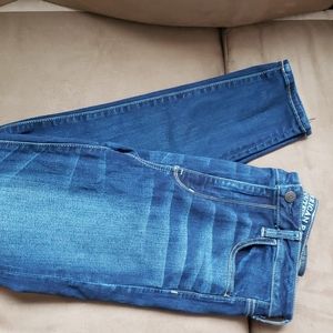 American Eagle Super High Rise Jeggings. Size 10